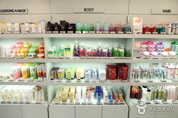 專賣店商場(chǎng)展柜設(shè)計(jì)04