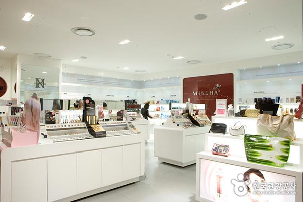 專賣店商場(chǎng)展柜設(shè)計(jì)08